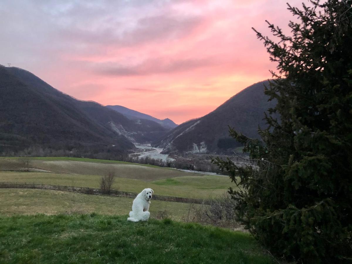 La Locanda Nel Vento Calestano Luaran gambar