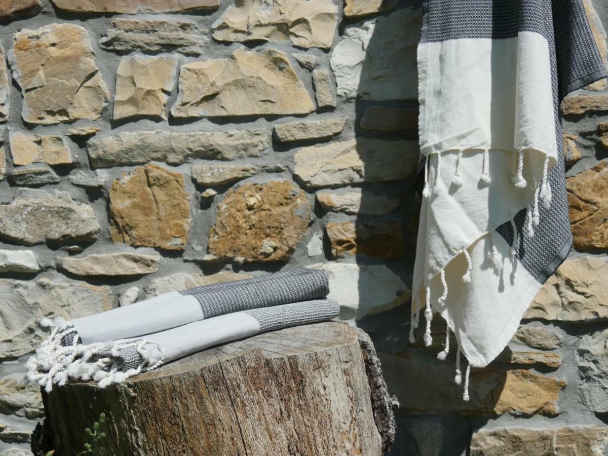 La Locanda Nel Vento Calestano Luaran gambar