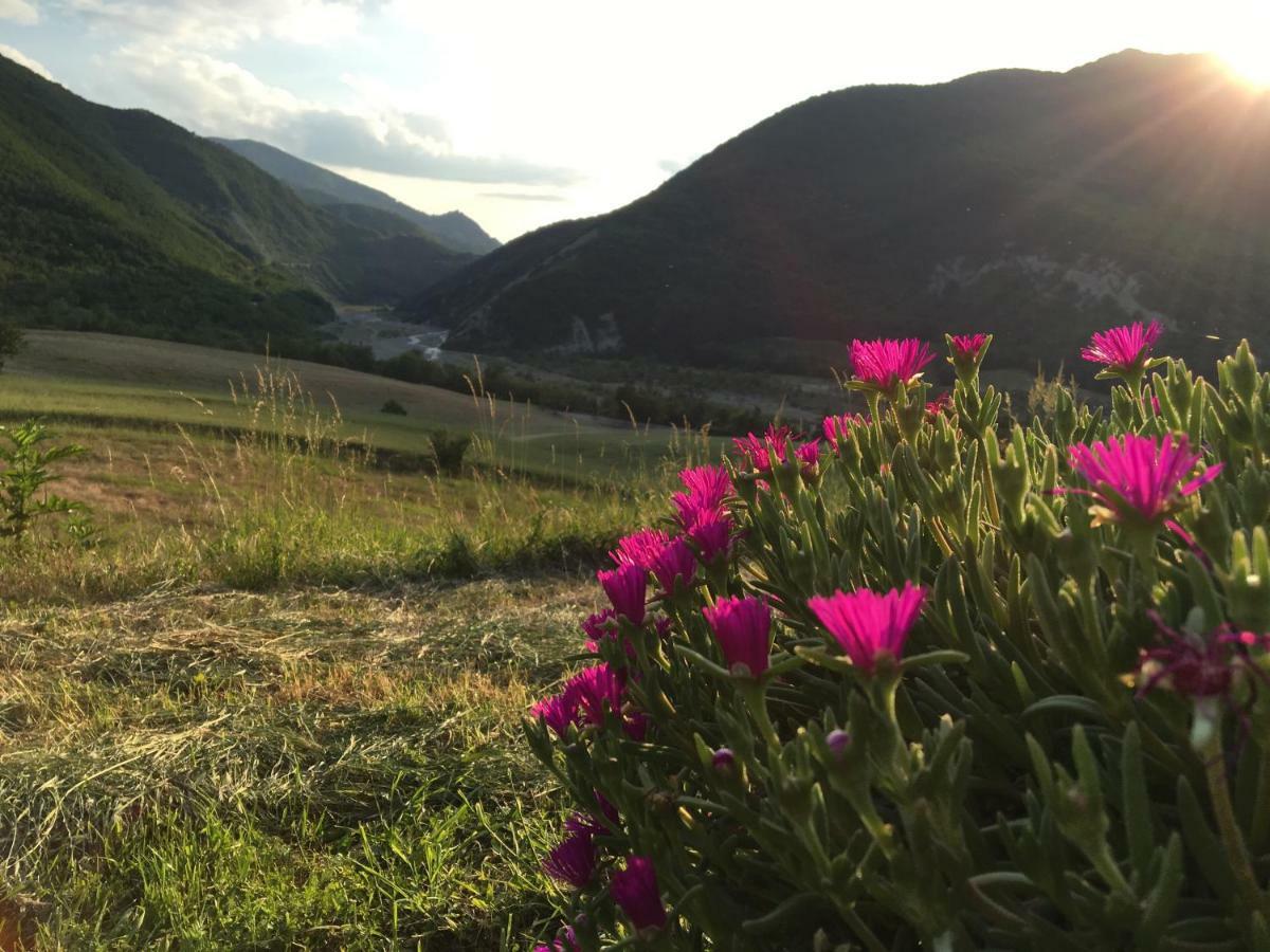 La Locanda Nel Vento Calestano Luaran gambar